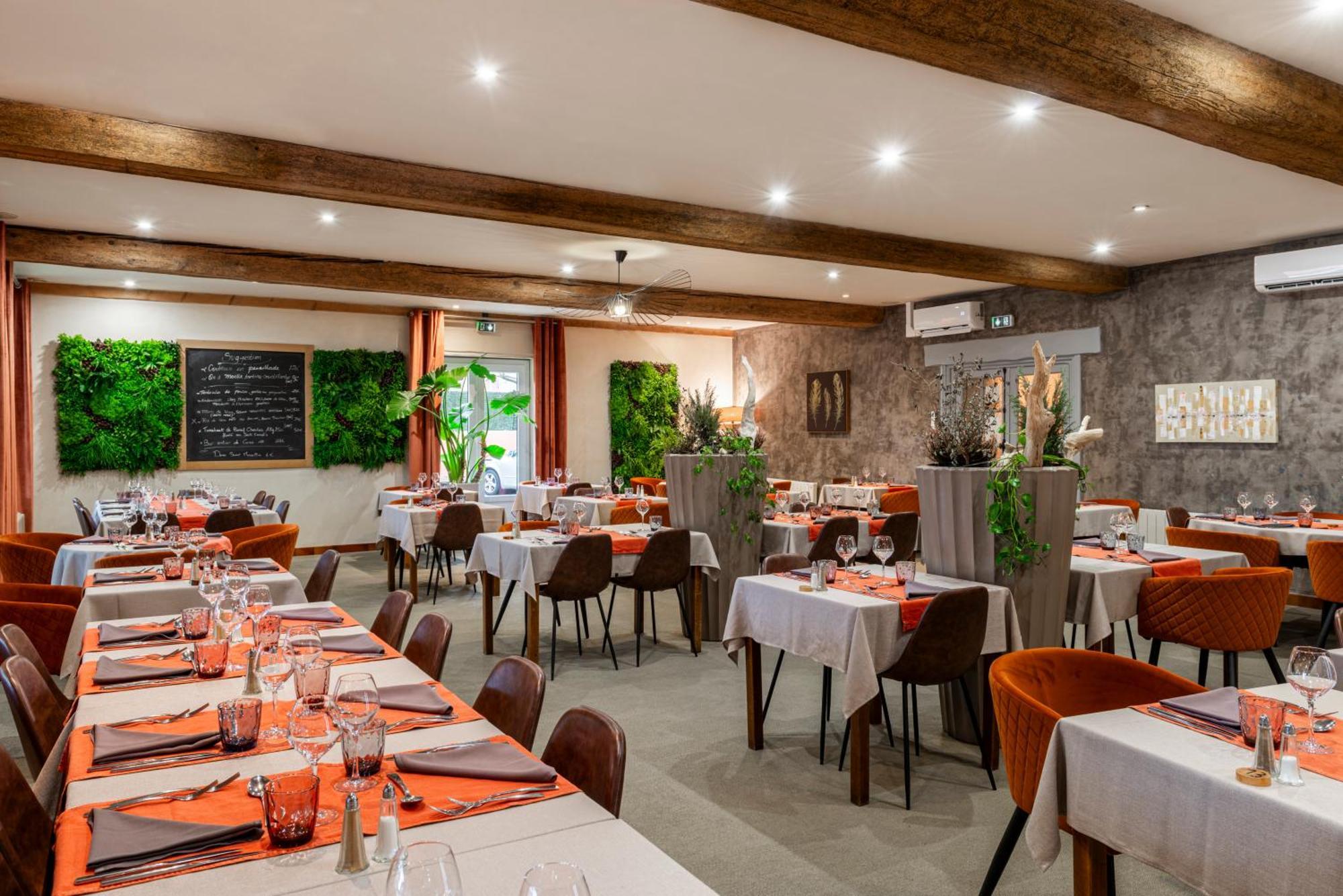 Logis Hotel-Restaurant Saint Romain Anse Luaran gambar