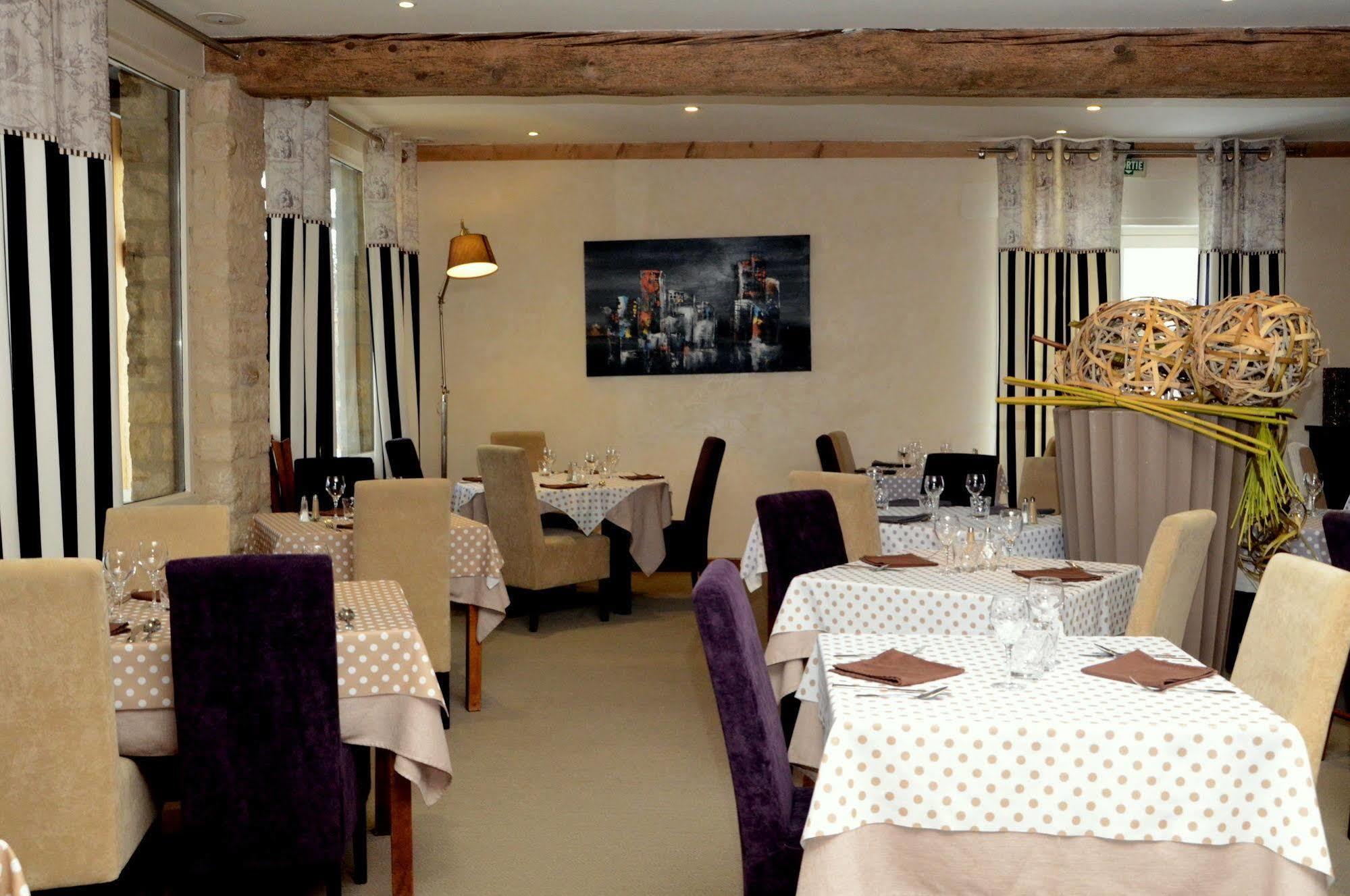 Logis Hotel-Restaurant Saint Romain Anse Luaran gambar
