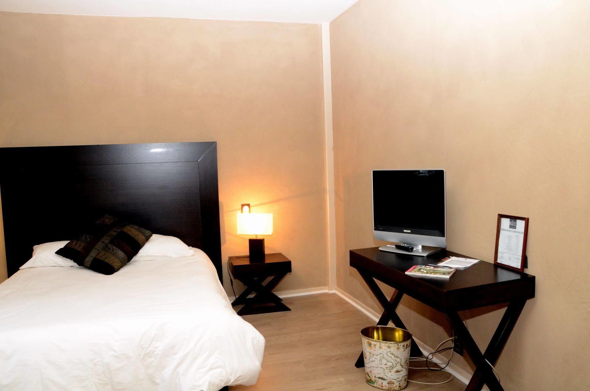 Logis Hotel-Restaurant Saint Romain Anse Luaran gambar